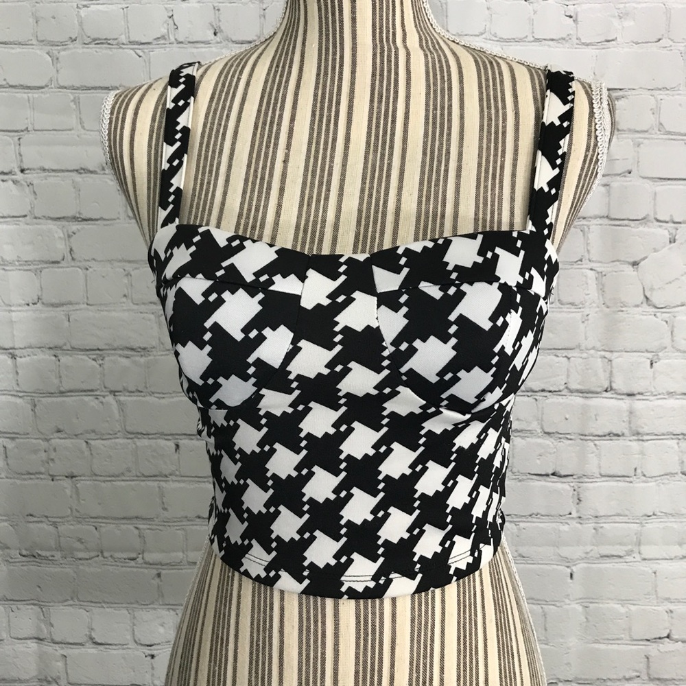 Windsor black and white crop top